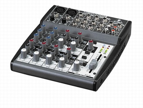 BEHRINGER XENYX 1002