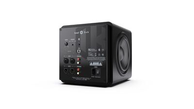 IK MULTIMEDIA ILOUD SUB - SUBWOOFER COMPATTO CON SISTEMA ARC CORRECTION INTEGRATO