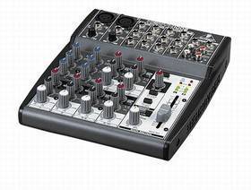 BEHRINGER XENYX 1002